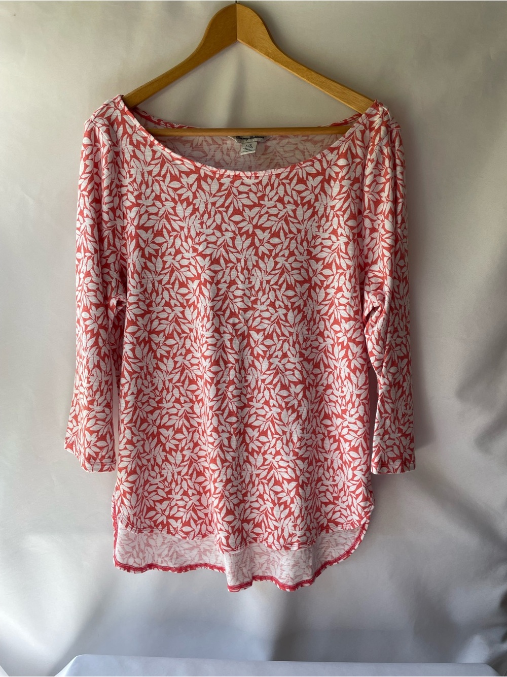 Tommy Bahama Lightweight Coral & White Leaf-Print Women's Top Sz L